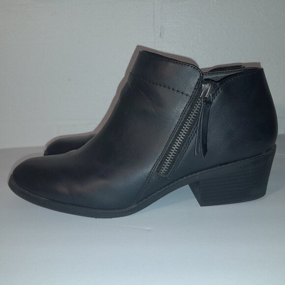 Time & Tru Women's Size 11 Black Zip Boots Ankle Bootie Black Memory Foam - Picture 1 of 12